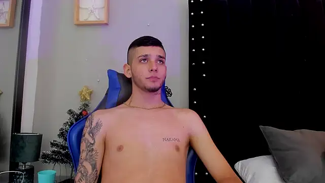 Snapshot of Mathewboy1 chatting on 01-07-26, 07:19 Mathewboy1 online show from 01-07-26, 07:19