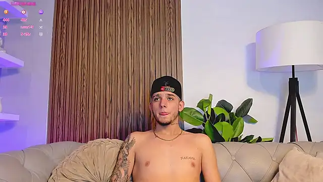 Snapshot of Mathewboy1 chatting on 12-18-25, 08:01 Mathewboy1 online show from 12-18-25, 08:01