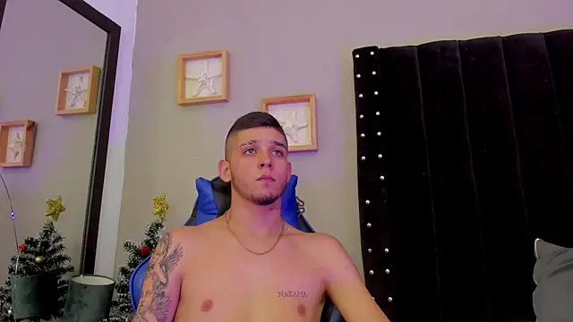 Snapshot of Mathewboy1 chatting on 12-17-25, 07:08 Mathewboy1 online show from 12-17-25, 07:08