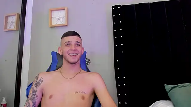 Snapshot of Mathewboy1 chatting on 01-10-26, 06:47 Mathewboy1 online show from 01-10-26, 06:47