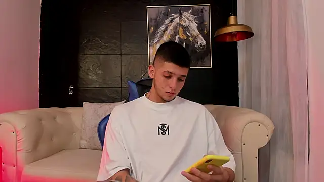 Snapshot of Mathewboy1 chatting on 09-23-25, 11:28 Mathewboy1 online show from 09-23-25, 11:28