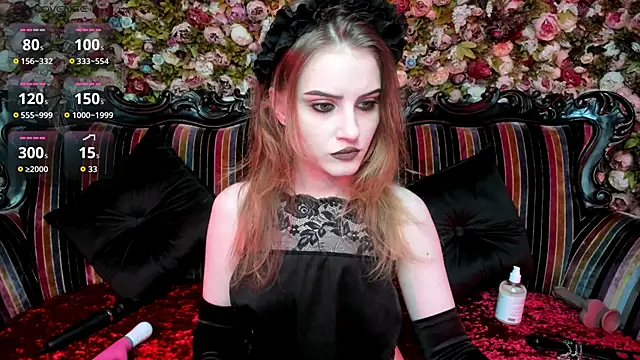 Snapshot of EllieMori chatting on 10-19-25, 10:56 EllieMori online show from 10-19-25, 10:56