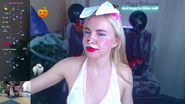 LiSinDoll online show from 10-31-25, 07:38