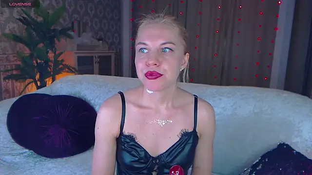 LiSinDoll online show from 11-11-25, 06:30