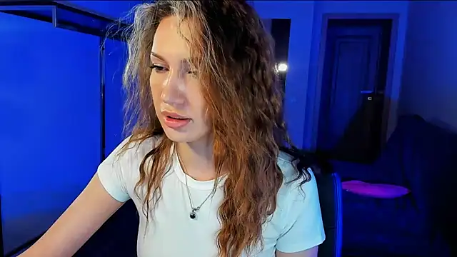 Snapshot of MariGven chatting on 02-24-26, 01:45 MariGven online show from 02-24-26, 01:45