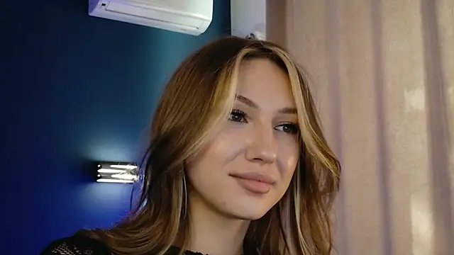 Snapshot of MariGven chatting on 09-12-25, 12:49 MariGven online show from 09-12-25, 12:49