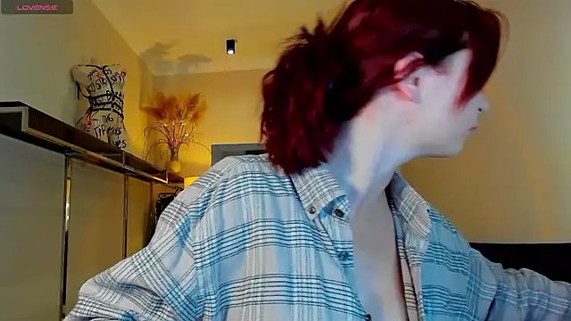 Snapshot of Meri_Cutte chatting on 09-19-25, 12:42 Meri Cutte online show from 09-19-25, 12:42