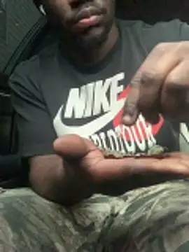 Snapshot of Moneyman5ive chatting on 02-18-26, 02:02 Moneyman5ive online show from 02-18-26, 02:02