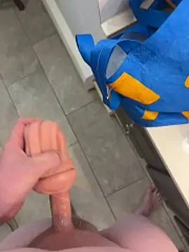 Buck2000 online show from 04-15-26, 02:54