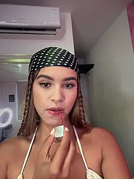 Natalia vidal online show from 11-28-25, 01:22