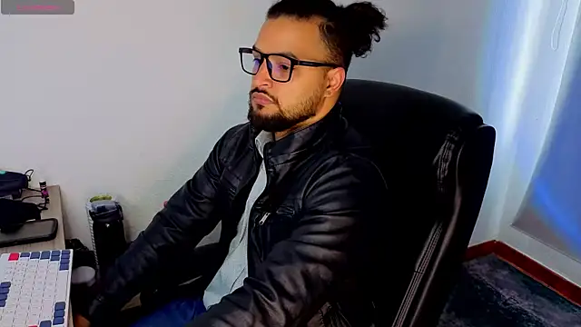 Ernesto-Rodriguez82 online show from 11-04-25, 01:04