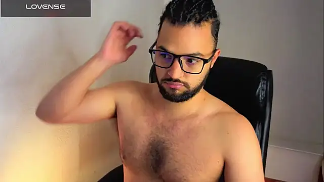 Snapshot of Ernesto-Rodriguez82 chatting on 05-07-26, 10:18 Ernesto-Rodriguez82 online show from 05-07-26, 10:18