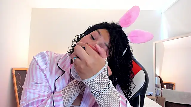 Dakota Mars online show from 12-04-25, 07:57