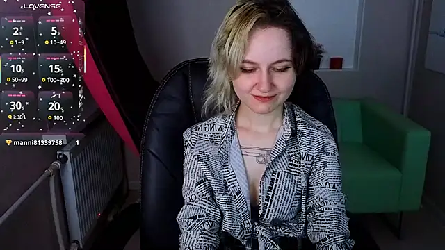 girl next doorr online show from 10-25-25, 01:12