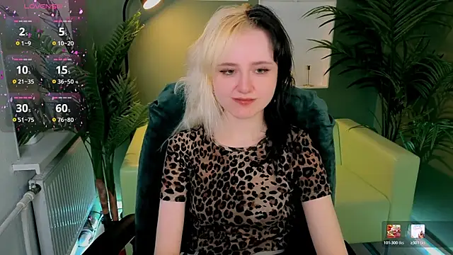 girl next doorr online show from 03-28-26, 01:12