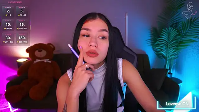 FataleNellie online show from 12-15-25, 08:58