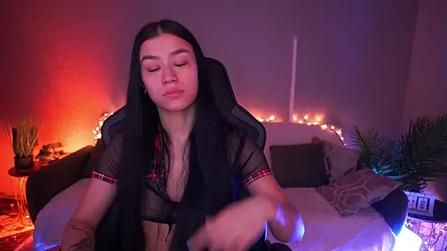 FataleNellie online show from 03-11-26, 10:48