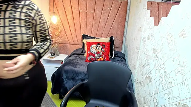 Lia Blake  online show from 12-18-25, 12:31