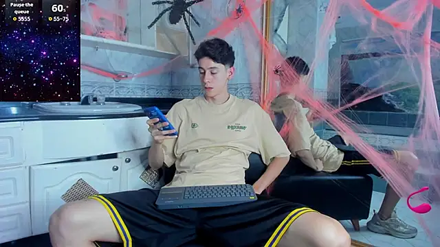 Snapshot of Jhon_snow22 chatting on 10-10-25, 02:12 Jhon snow22 online show from 10-10-25, 02:12