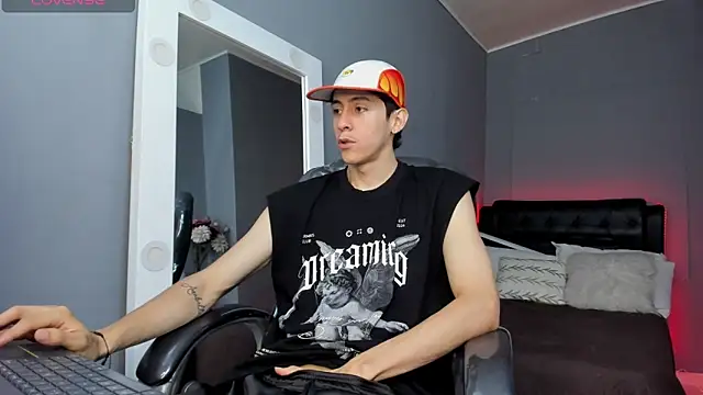 Snapshot of Jhon_snow22 chatting on 09-20-25, 03:06 Jhon snow22 online show from 09-20-25, 03:06