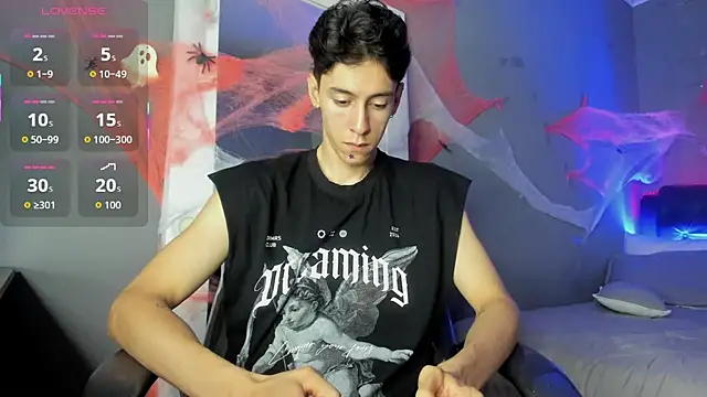 Snapshot of Jhon_snow22 chatting on 10-20-25, 12:17 Jhon snow22 online show from 10-20-25, 12:17