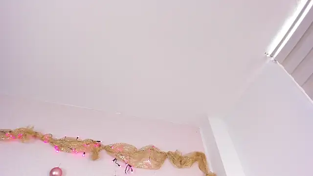 missweetpeach online show from 12-14-25, 07:30