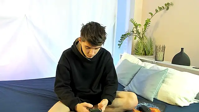 Snapshot of SherlockMax chatting on 02-05-26, 07:32 SherlockMax online show from 02-05-26, 07:32