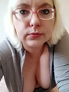 VikaKing online show from 12-20-25, 10:29