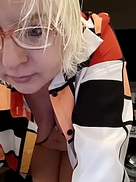 VikaKing online show from 12-16-25, 05:06