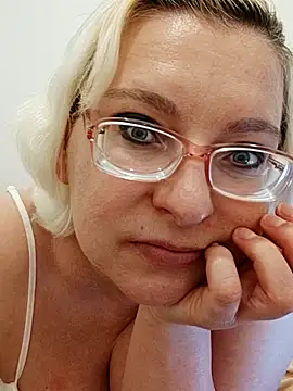 VikaKing online show from 10-25-25, 08:31