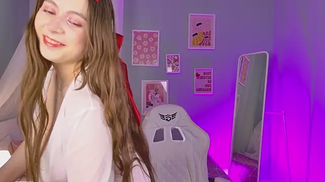 Queen Michelle  online show from 03-06-26, 10:16