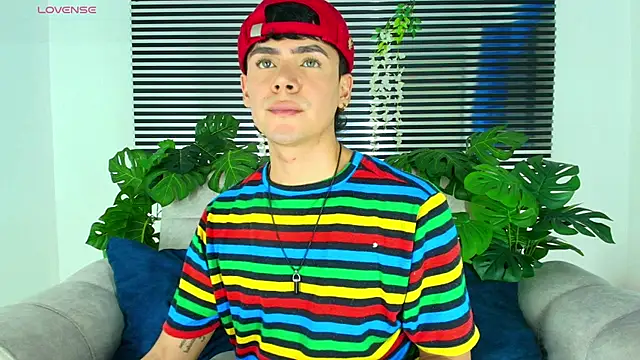 Snapshot of CamiiGuzmanX chatting on 03-02-26, 09:44 CamiiGuzmanX online show from 03-02-26, 09:44