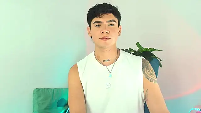 CamiiGuzmanX online show from 12-05-25, 08:39