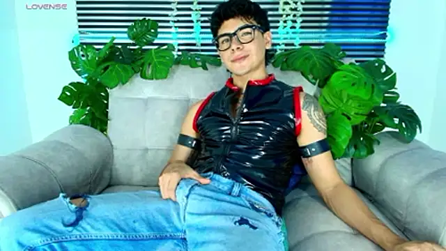 CamiiGuzmanX online show from 03-07-26, 08:58