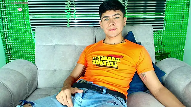 CamiiGuzmanX online show from 03-24-26, 11:05