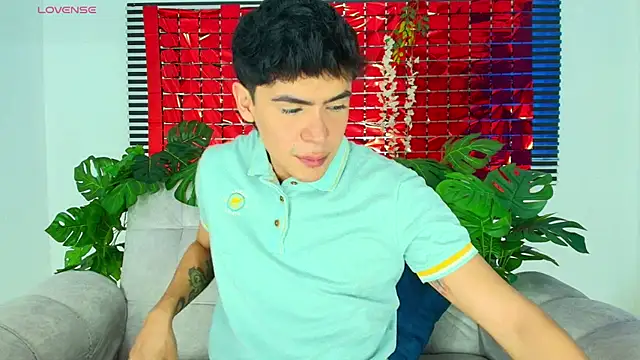 Snapshot of CamiiGuzmanX chatting on 02-28-26, 08:41 CamiiGuzmanX online show from 02-28-26, 08:41