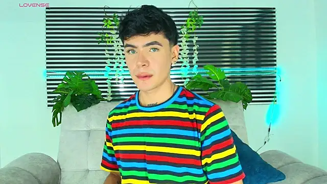 CamiiGuzmanX online show from 01-15-26, 08:45