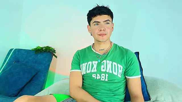 CamiiGuzmanX online show from 11-24-25, 07:47