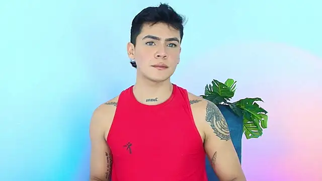 CamiiGuzmanX online show from 10-24-25, 07:57