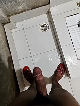 Snapshot of obin112233 chatting on 02-25-26, 06:30 obin112233 online show from 02-25-26, 06:30