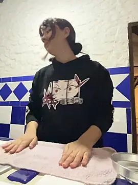 Snapshot of kaori_77 chatting on 11-15-25, 04:16 kaori 77 online show from 11-15-25, 04:16