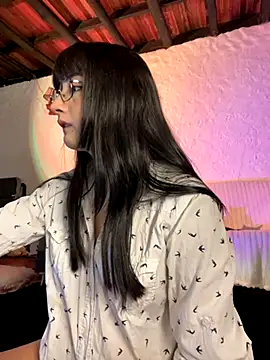 Snapshot of kaori_77 chatting on 11-09-25, 03:43 kaori 77 online show from 11-09-25, 03:43