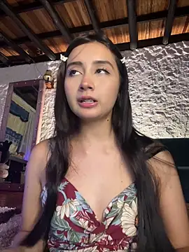 Snapshot of kaori_77 chatting on 02-11-26, 04:23 kaori 77 online show from 02-11-26, 04:23