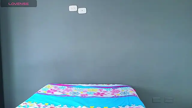 AntonellaaRossii online show from 11-13-25, 04:00