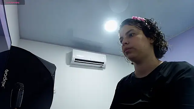 gisell gomez online show from 03-25-26, 08:19