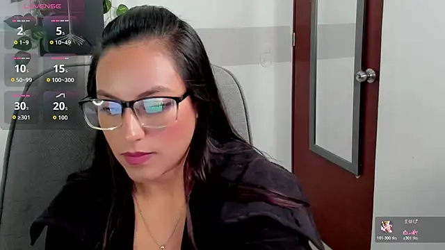 Cameroon-Diaz online show from 03-24-26, 01:44