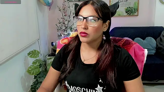 Cameroon-Diaz online show from 01-17-26, 01:47