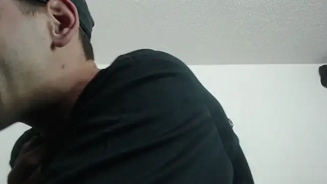 Thomasjons  online show from 12-23-25, 01:05