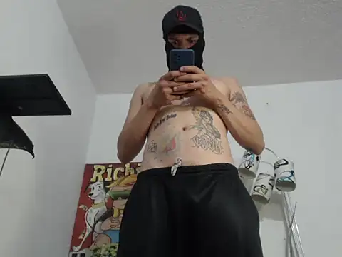 Thomasjons  online show from 11-11-25, 02:28