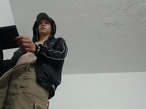 Thomasjons  online show from 10-27-25, 07:42